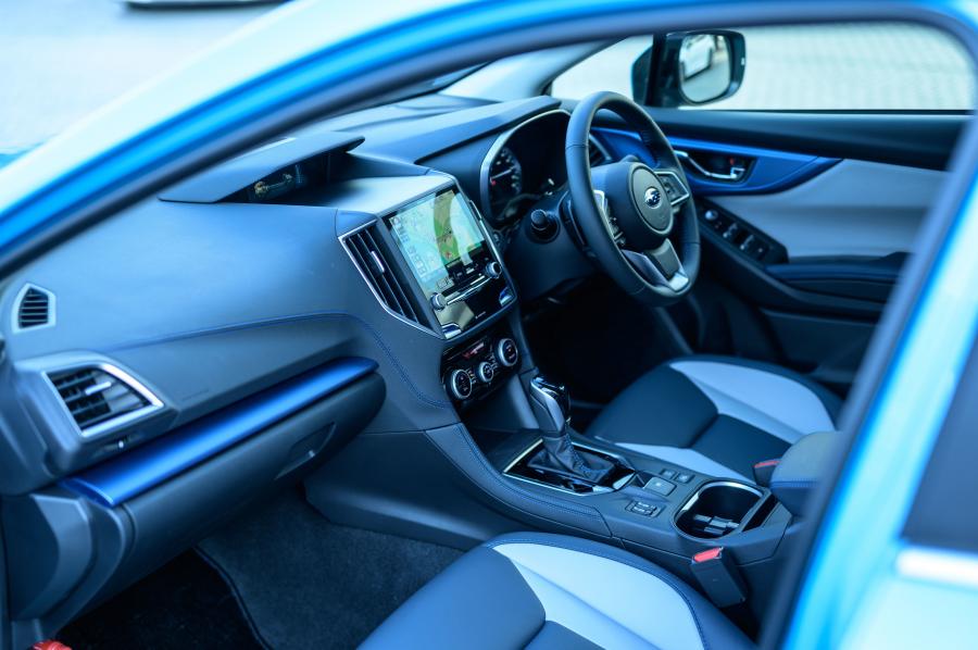 Интерьер Subaru XV e-Boxer 2018 года  (JP) (фото 20 из 27)